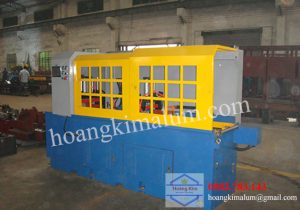 Máy cắt tự động CNC - Công Ty TNHH Tư Vấn Thiết Kế Và Xây Dựng Nhôm Hoàng Kim